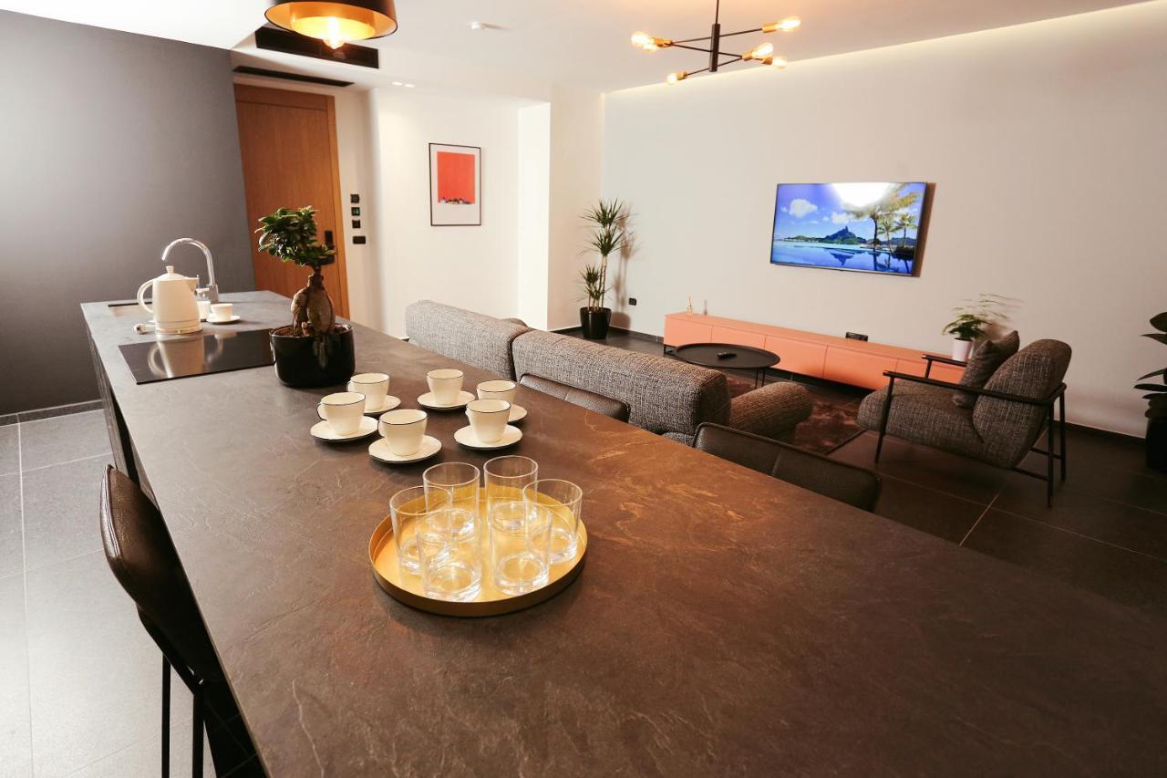 Hotel 12 Gjakova Екстер'єр фото