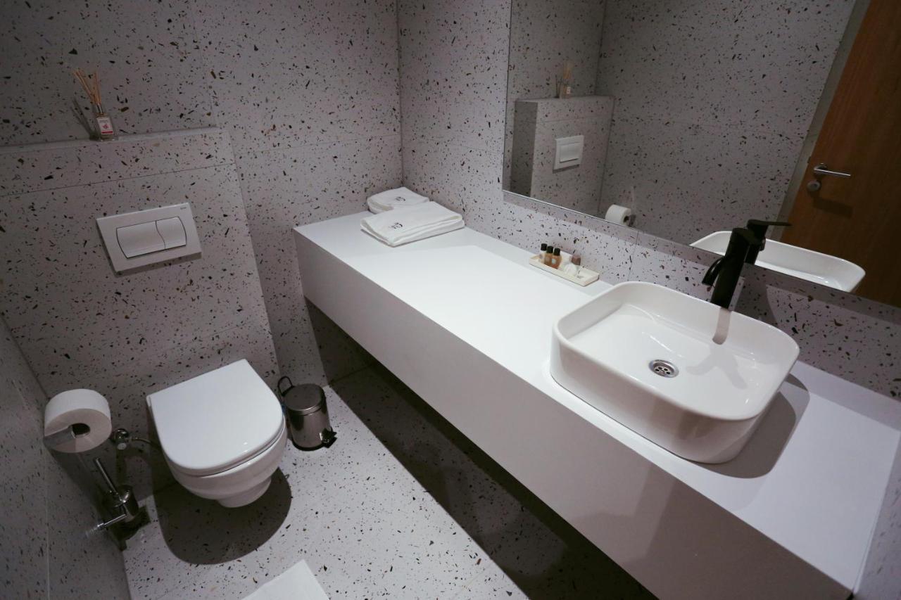 Hotel 12 Gjakova Екстер'єр фото