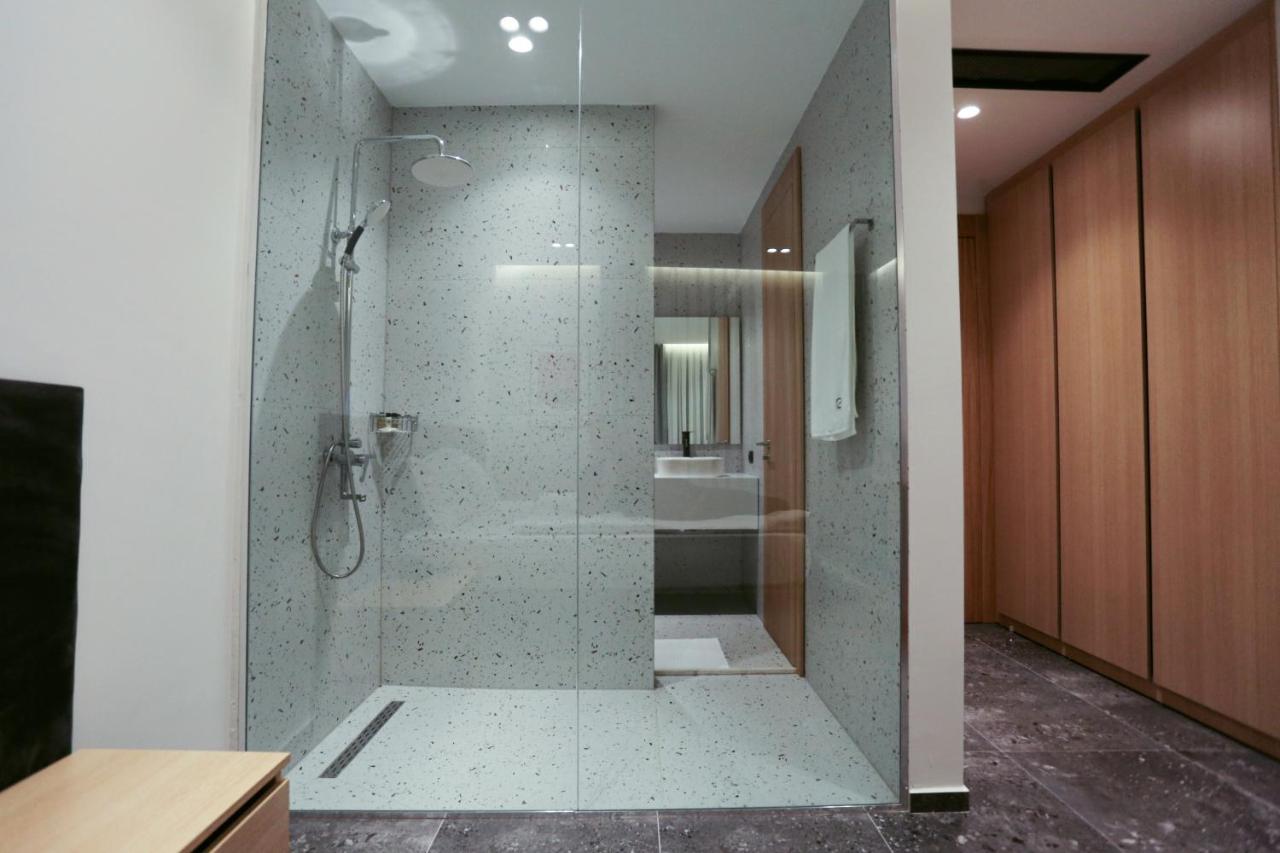 Hotel 12 Gjakova Екстер'єр фото