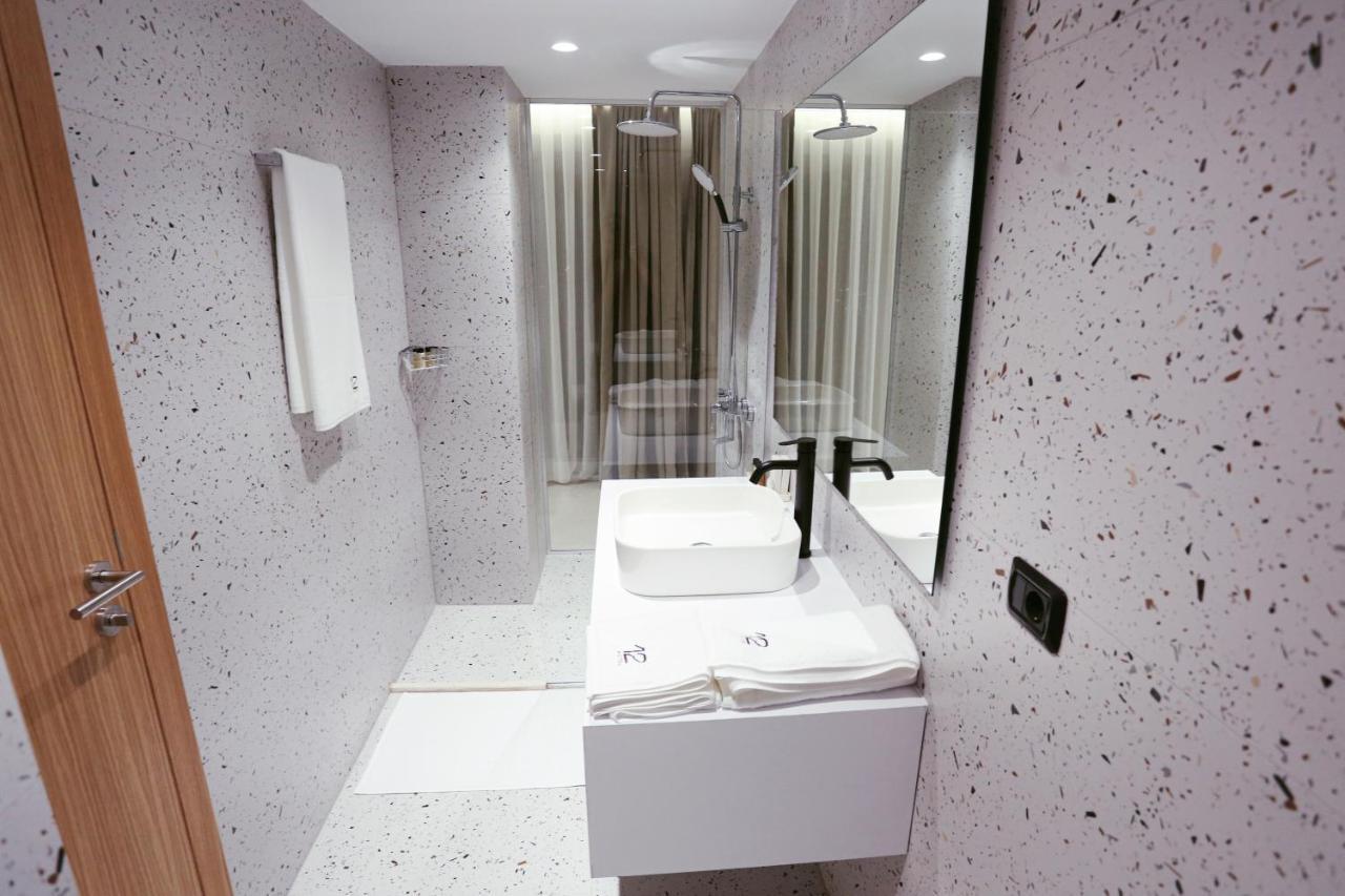 Hotel 12 Gjakova Екстер'єр фото