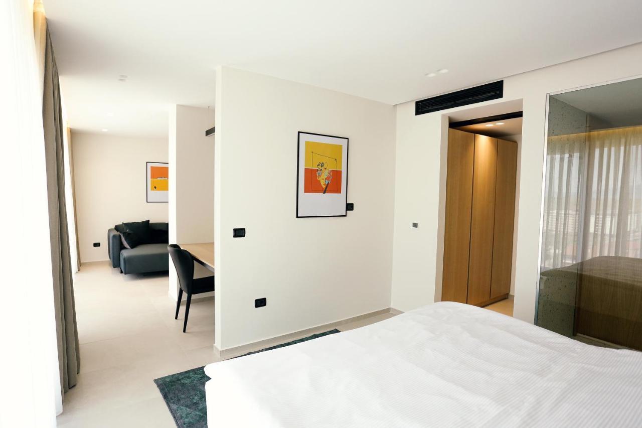 Hotel 12 Gjakova Екстер'єр фото
