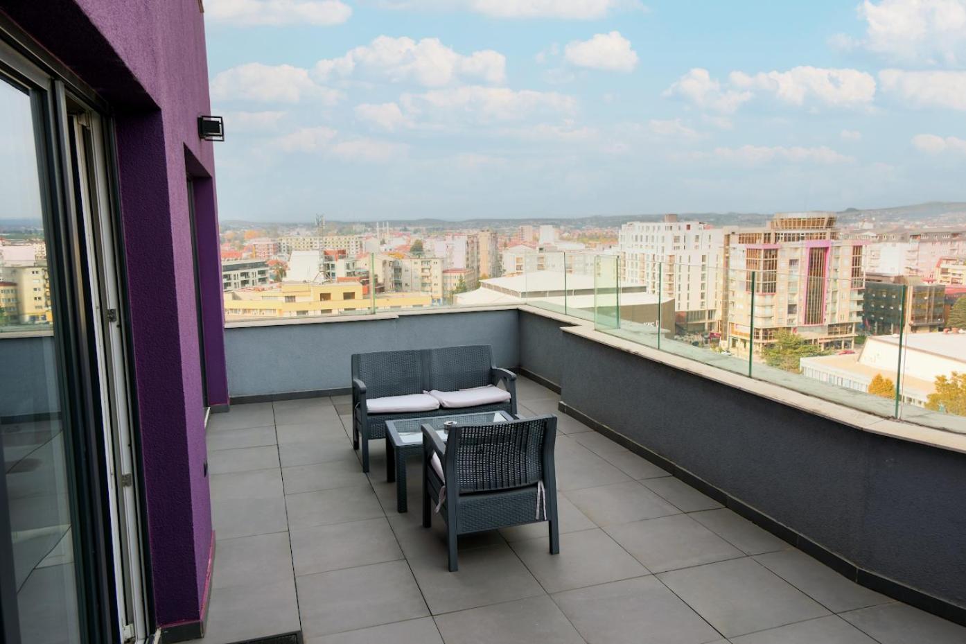 Hotel 12 Gjakova Екстер'єр фото