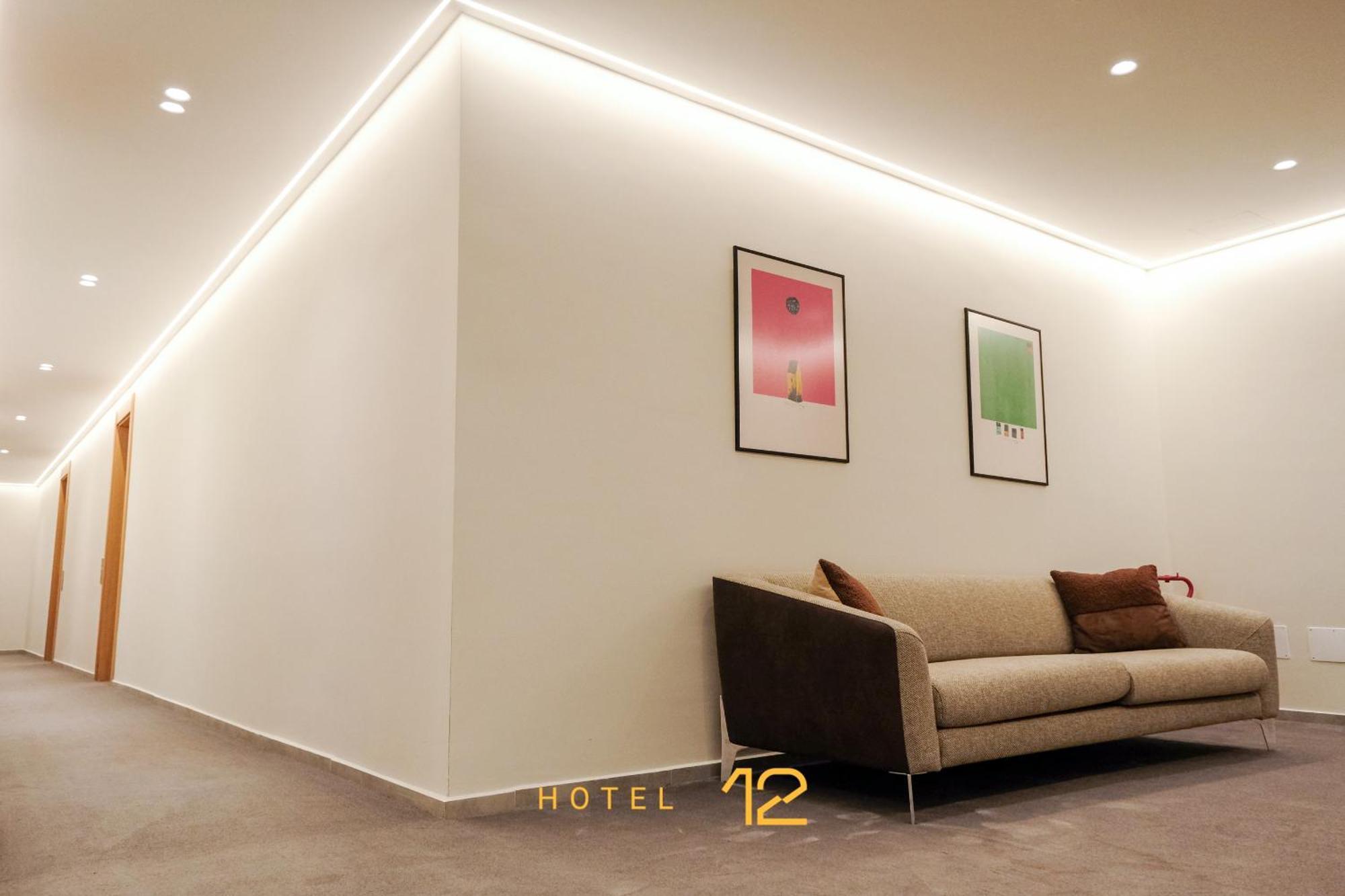 Hotel 12 Gjakova Екстер'єр фото